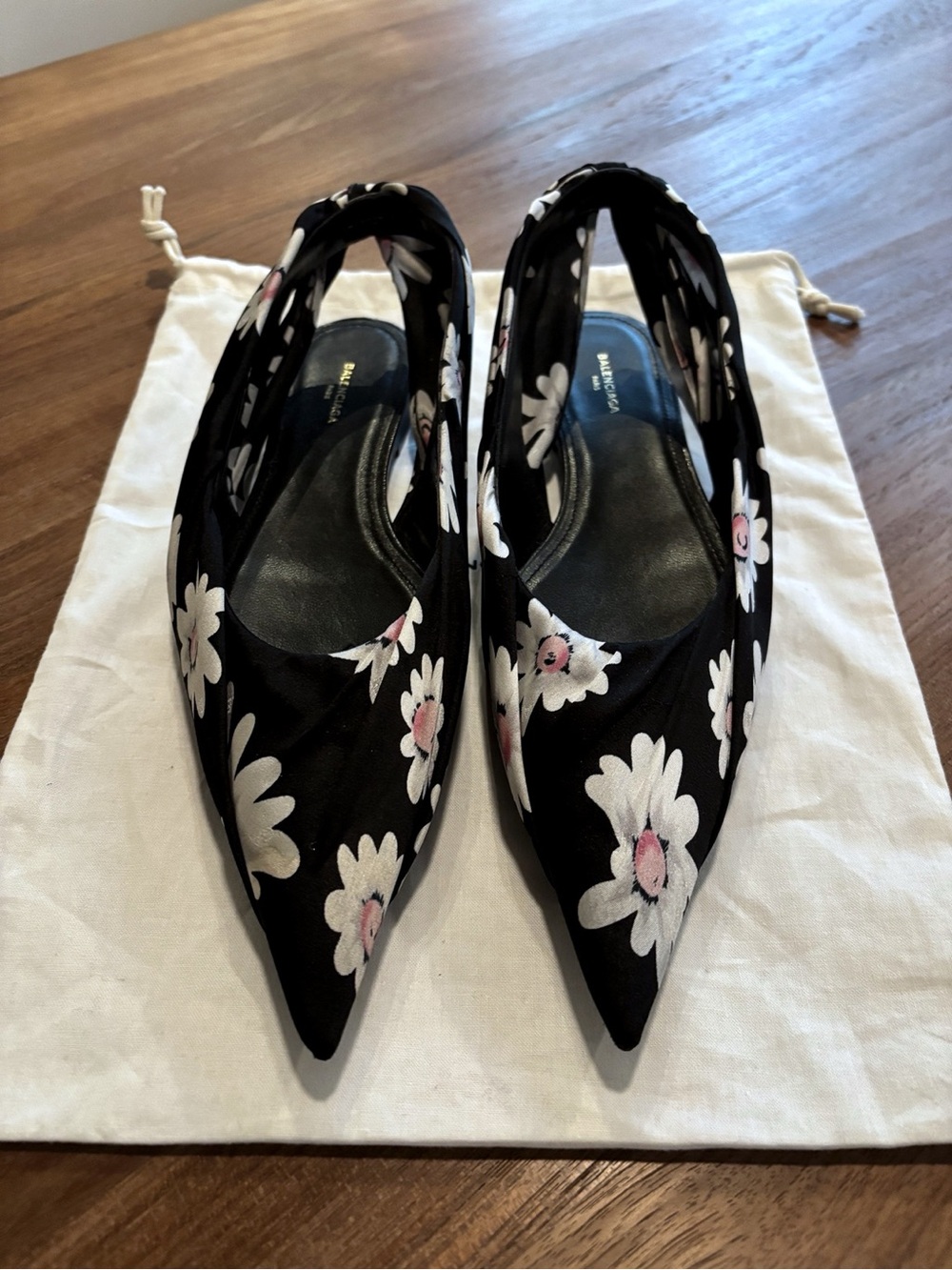 Balenciaga Knife Flat Daisy Flower 37